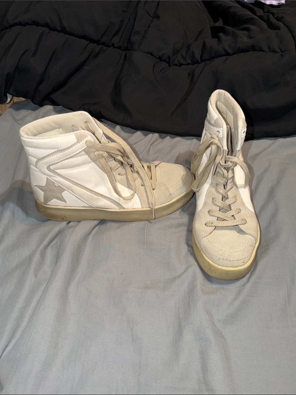 White High-Top Women's Sneakers with Star Accent